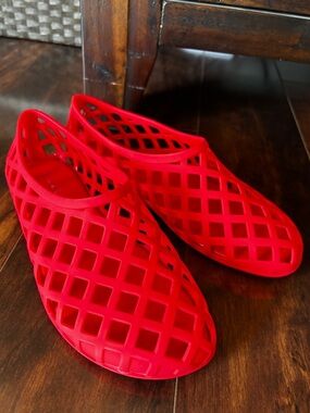 Nicole Miller Red Lattice Slip-On Jelly Flats Size 8